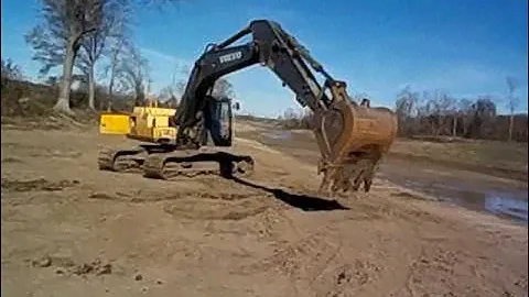 2013 VOLVO EC300DL For Sale