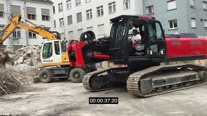 Kiesel-KTEG: Экскаватор разрушитель Kiesel KMC400 меняет стрелы за минуты.
