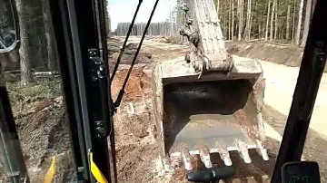копаем кювет, Volvo EC 220 DL